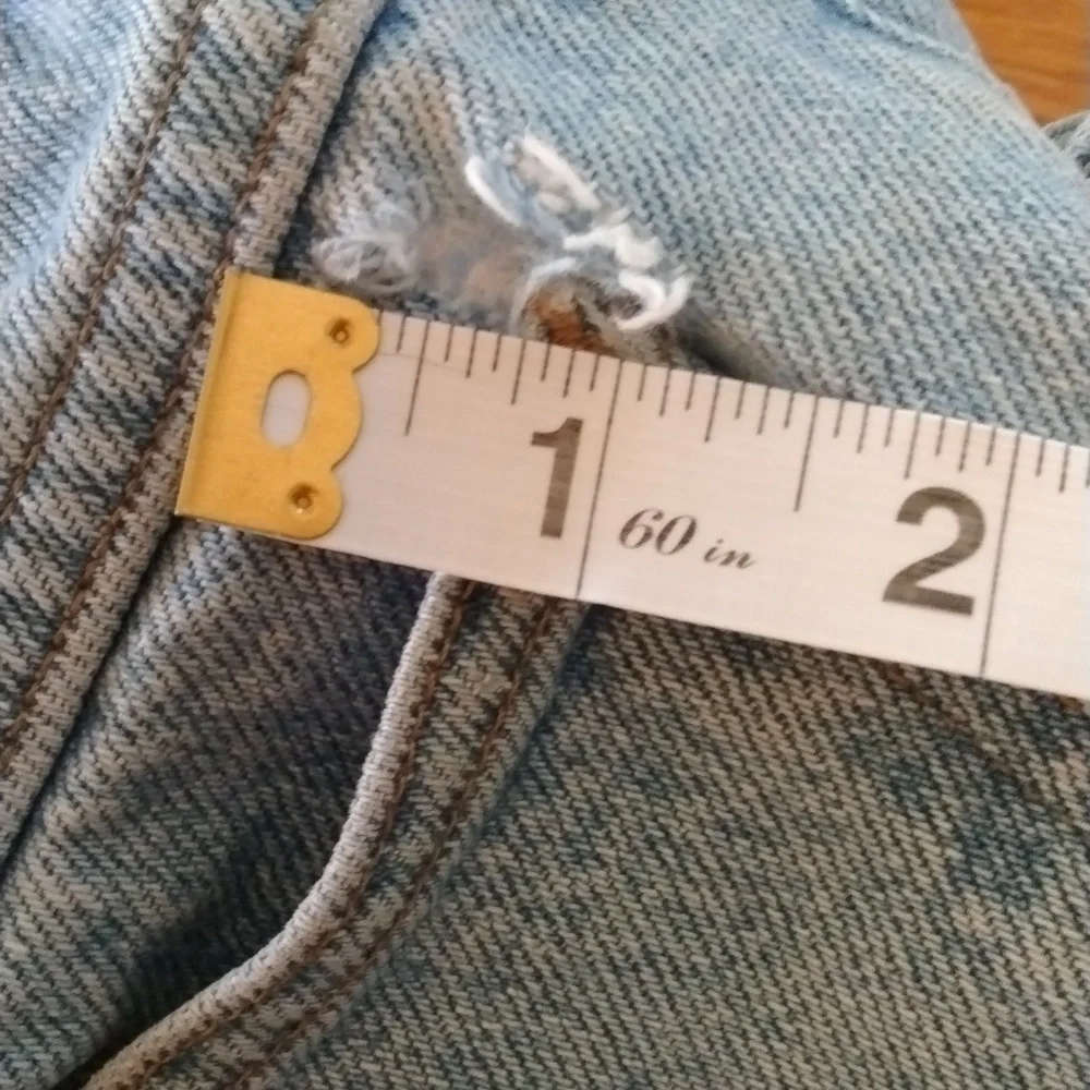 MFG Girbaud size 31 retro/ vintage size 31 jeans. Great fit and style.